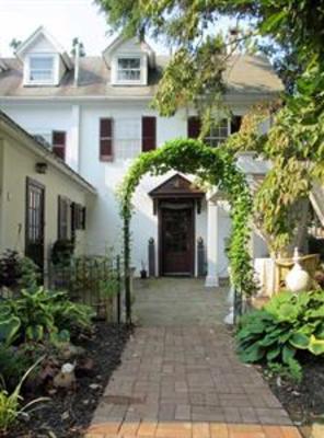 фото отеля 1777 Americana Inn Bed & Breakfast