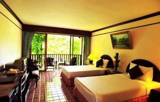 фото отеля Duangjitt Resort Phuket
