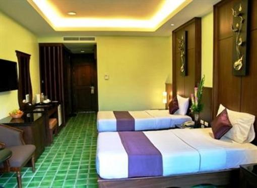 фото отеля Duangjitt Resort Phuket