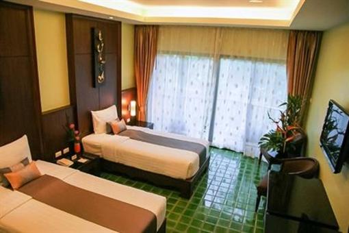 фото отеля Duangjitt Resort Phuket
