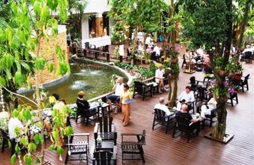 фото отеля Duangjitt Resort Phuket