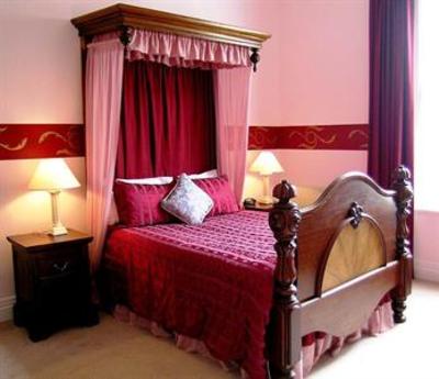 фото отеля Robertson House B&B