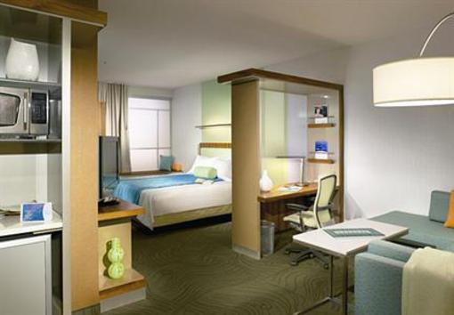 фото отеля SpringHill Suites Deauville Midland