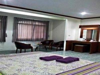 фото отеля Ban Patong Residence