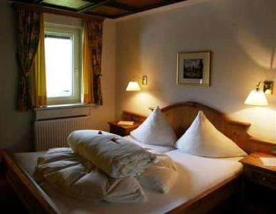 фото отеля Hotel Sonnenheim St. Anton am Arlberg