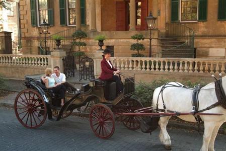 фото отеля DoubleTree Hotel Historic Savannah