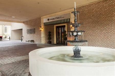 фото отеля DoubleTree Hotel Historic Savannah