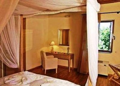 фото отеля Guesthouse Apirathes