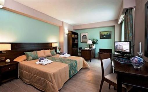 фото отеля Porto Platanias Beach Resort