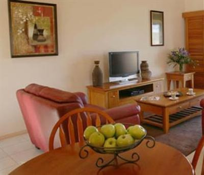 фото отеля Nightingale Wines Luxury Villas Broke