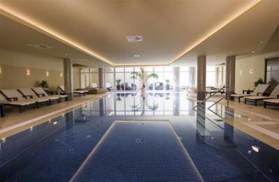 фото отеля Hotel Vier Jahreszeiten Kuehlungsborn