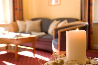 фото отеля Hotel Vier Jahreszeiten Kuehlungsborn