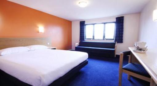 фото отеля Travelodge Ipswich Beacon Hill