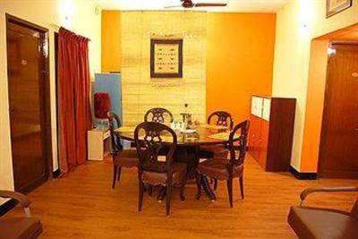фото отеля Nakshatra - Adyar Hotel