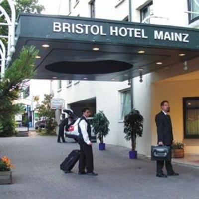 фото отеля Günnewig Hotel Bristol Mainz