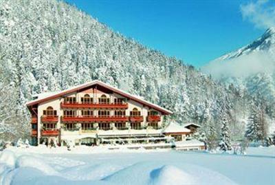 фото отеля Verwohnhotel Kristall Pertisau