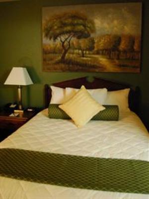 фото отеля The Hatfield Inn