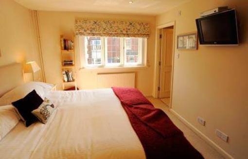 фото отеля The Greyhound Inn at Stockbridge