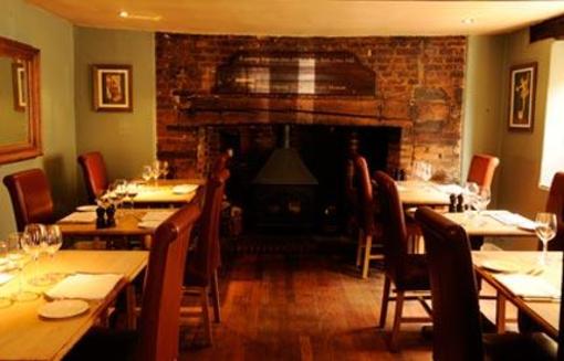 фото отеля The Greyhound Inn at Stockbridge