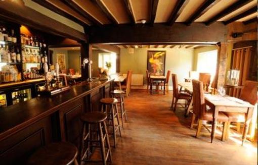 фото отеля The Greyhound Inn at Stockbridge