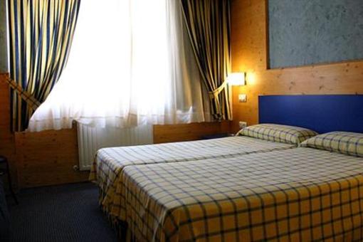 фото отеля Bezana Lago Hotel