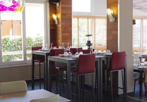 фото отеля Hotel Restaurant La Reine Jane Hyeres
