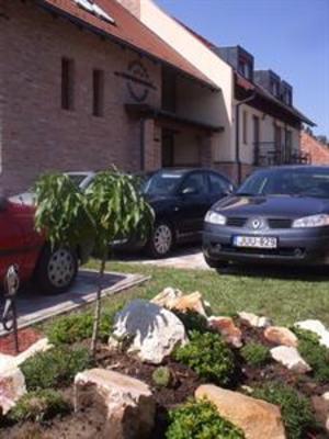 фото отеля Varfurdo-Panzio Apartmanhaz