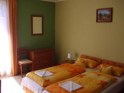 фото отеля Varfurdo-Panzio Apartmanhaz