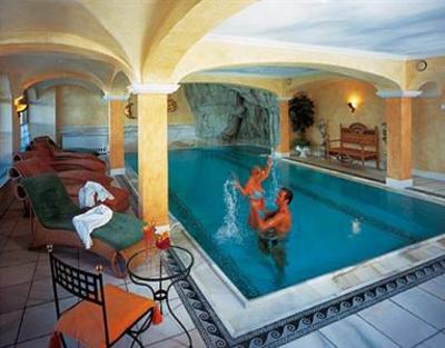 фото отеля Wellnesshotel Alpenhof