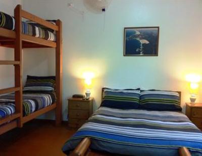 фото отеля Samurai Beach Bungalows Port Stephens YHA