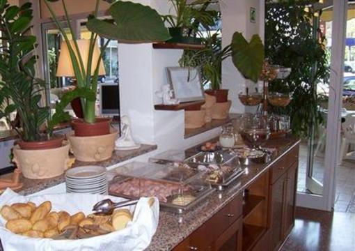 фото отеля Pensione Imperia Hotel Lignano Sabbiadoro