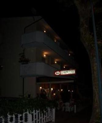 фото отеля Pensione Imperia Hotel Lignano Sabbiadoro