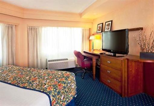 фото отеля Courtyard by Marriott Fort Smith Downtown