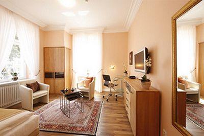 фото отеля Hotel Hessischer Hof Butzbach