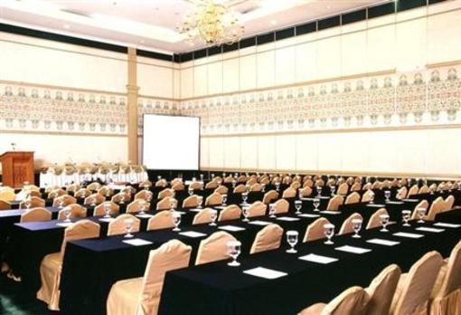 фото отеля Grand Cempaka Hotel