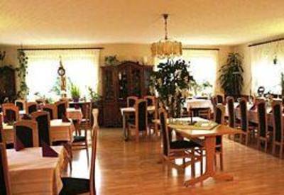 фото отеля Hotel Zum Felsenkeller Lichtenfels-Sachsenberg