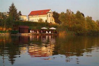 фото отеля Strandhotel Alte Donau