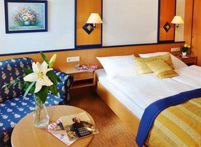 фото отеля Strandhotel Alte Donau