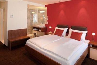 фото отеля Strandhotel Alte Donau
