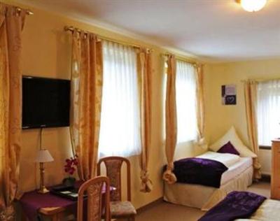 фото отеля Land-Gut-Hotel Gasthof Waldschanke