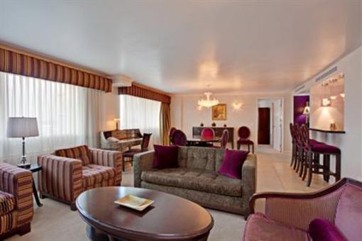 фото отеля Crowne Plaza Los Angeles - Commerce Casino