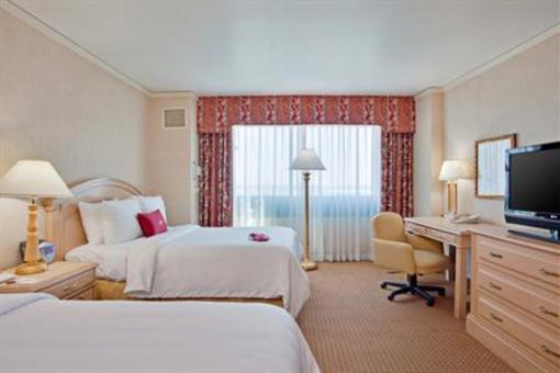 фото отеля Crowne Plaza Los Angeles - Commerce Casino