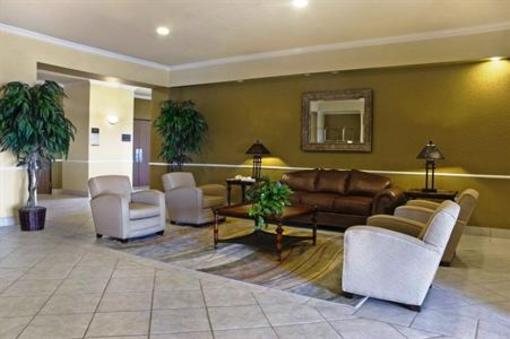 фото отеля Baymont Inn & Suites Pearsall