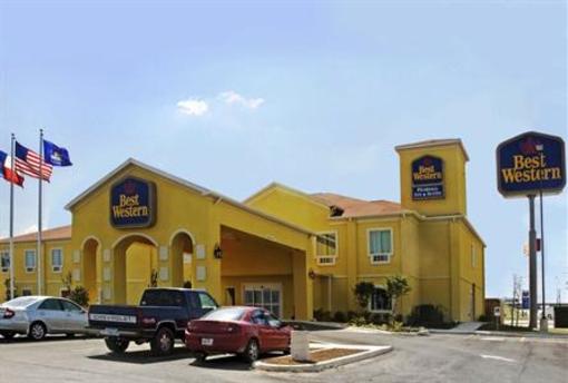 фото отеля Baymont Inn & Suites Pearsall