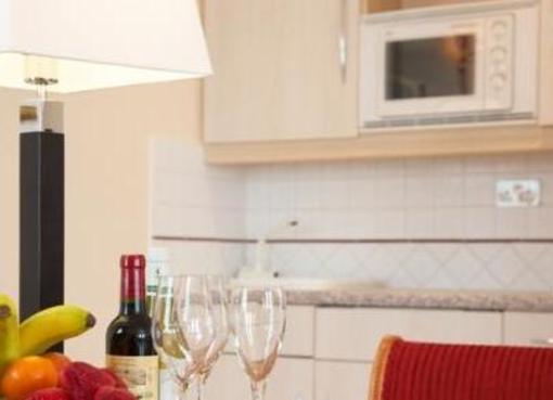 фото отеля Walton Cottage Apartments Maidenhead