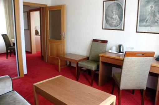 фото отеля Hotel Theresia