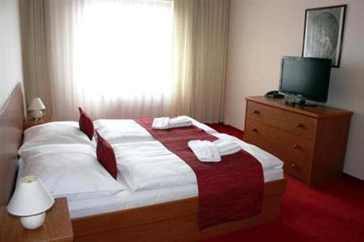 фото отеля Hotel Theresia