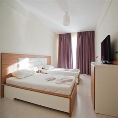 фото отеля Ten Hotel Victory Mamaia Beach