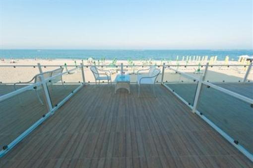фото отеля Ten Hotel Victory Mamaia Beach