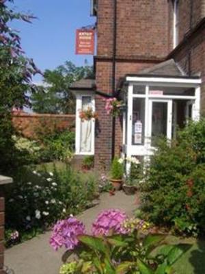 фото отеля Anton Guest House Bed and Breakfast